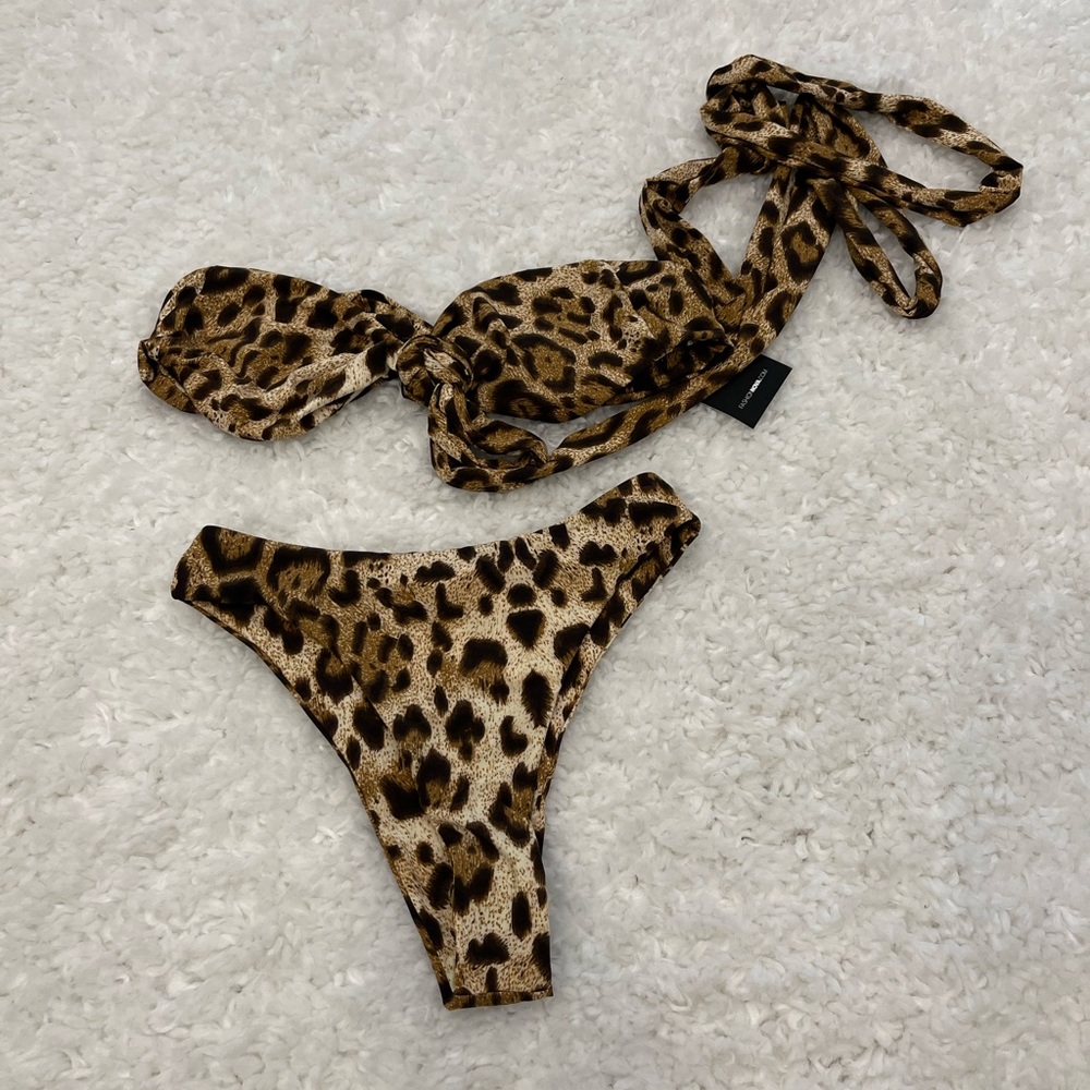 Leopard bikini